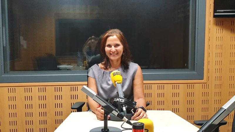 Mariluz Martínez Seijo en un estudio de Radio Palencia